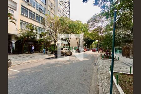 Apartamento para alugar com 144m², 4 quartos e 1 vaga Apartamento para alugar com 144m², 4 quartos e 1 vagaVista da Rua