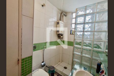 Apartamento para alugar com 144m², 4 quartos e 1 vaga Apartamento para alugar com 144m², 4 quartos e 1 vagaBanheiro social