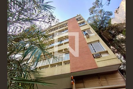 Apartamento para alugar com 144m², 4 quartos e 1 vaga Apartamento para alugar com 144m², 4 quartos e 1 vagaFachada com cartaz QA