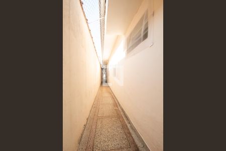 Casa à venda com 166m², 2 quartos e 2 vagasCorredor Lateral