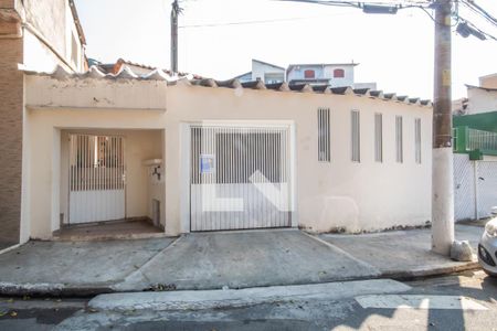 Casa à venda com 166m², 2 quartos e 2 vagasFachada