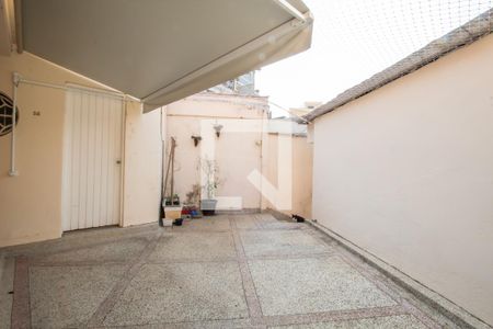 Casa à venda com 166m², 2 quartos e 2 vagasQuintal