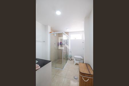 Casa à venda com 166m², 2 quartos e 2 vagasBanheiro