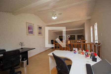 Casa para alugar com 285m², 4 quartos e 5 vagasEscritório