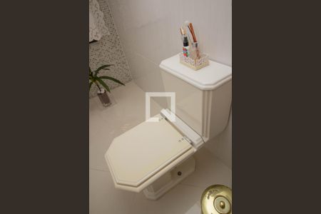 Lavabo de casa para alugar com 4 quartos, 285m² em Jardim Pinheiros, São Paulo