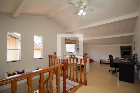 Casa para alugar com 285m², 4 quartos e 5 vagasEscritório