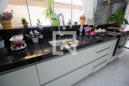 Casa para alugar com 285m², 4 quartos e 5 vagasCozinha - Torneira