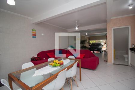 Casa para alugar com 285m², 4 quartos e 5 vagasBanheiro de Serviço