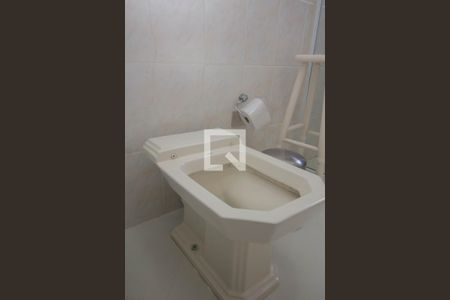 Casa para alugar com 285m², 4 quartos e 5 vagasBanheiro da Suíte