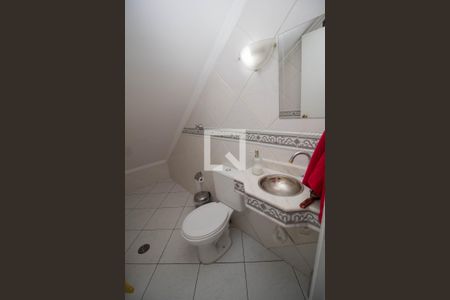 Casa para alugar com 285m², 4 quartos e 5 vagasBanheiro de Serviço