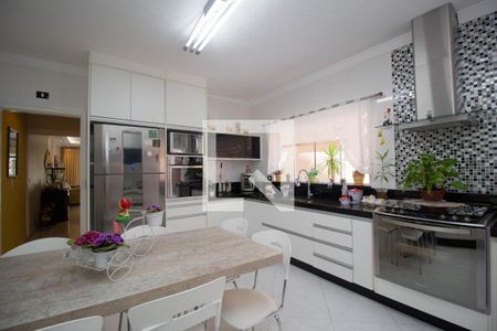 Casa para alugar com 285m², 4 quartos e 5 vagasCozinha