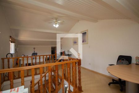 Casa para alugar com 285m², 4 quartos e 5 vagasEscritório