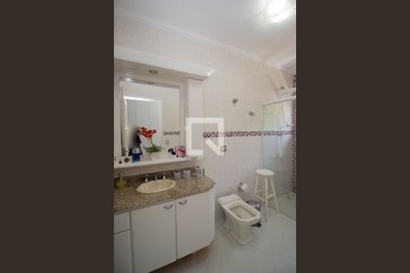 Casa para alugar com 285m², 4 quartos e 5 vagasBanheiro da Suíte