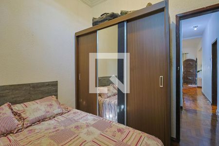 Casa à venda com 300m², 6 quartos e 2 vagasQuarto 