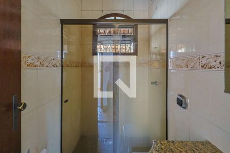 Casa à venda com 300m², 6 quartos e 2 vagasBanheiro