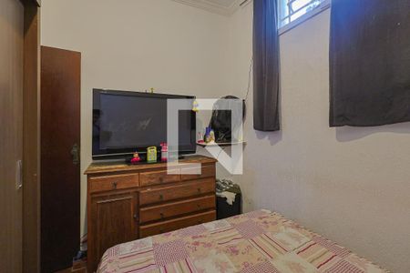 Casa à venda com 300m², 6 quartos e 2 vagasQuarto 