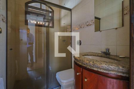 Casa à venda com 300m², 6 quartos e 2 vagasBanheiro