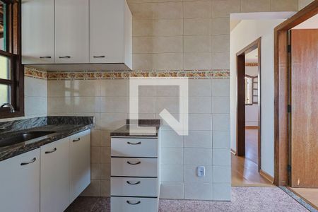 Casa à venda com 300m², 6 quartos e 2 vagasCozinha 