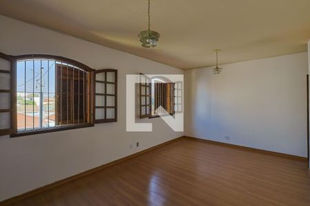 Casa à venda com 300m², 6 quartos e 2 vagasQuarto 
