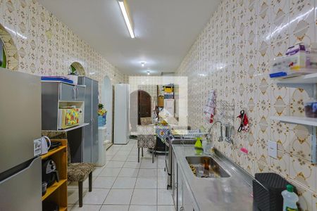 Casa à venda com 300m², 6 quartos e 2 vagasCozinha 