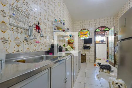 Casa à venda com 300m², 6 quartos e 2 vagasCozinha 