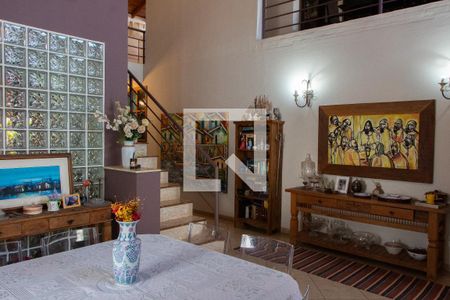 Casa de condomínio à venda com 500m², 5 quartos e 2 vagas Casa de condomínio à venda com 500m², 5 quartos e 2 vagasSALA DE JANTAR