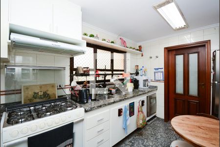 Apartamento à venda com 188m², 4 quartos e 3 vagasCozinha