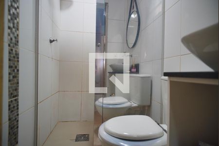 Casa para alugar com 54m², 2 quartos e 2 vagasBanheiro Corredor