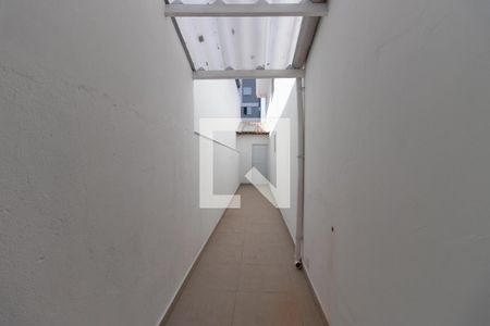 Casa para alugar com 400m², 4 quartos e 2 vagasCorredor externo