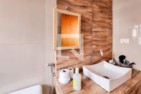 Casa para alugar com 351m², 4 quartos e 5 vagasBanheiro 