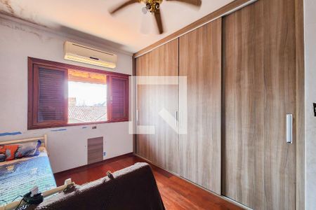 Casa para alugar com 351m², 4 quartos e 5 vagasQuarto 2