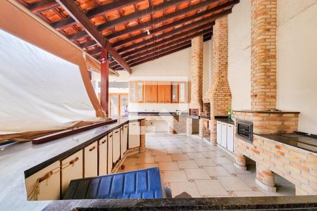 Casa para alugar com 351m², 4 quartos e 5 vagasÁrea gourmet