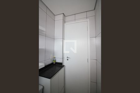Apartamento à venda com 81m², 2 quartos e 1 vagaBanheiro Social