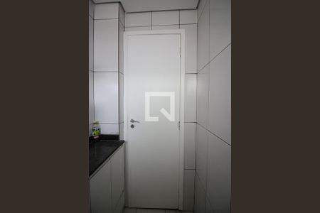 Apartamento à venda com 81m², 2 quartos e 1 vagaBanheiro Social