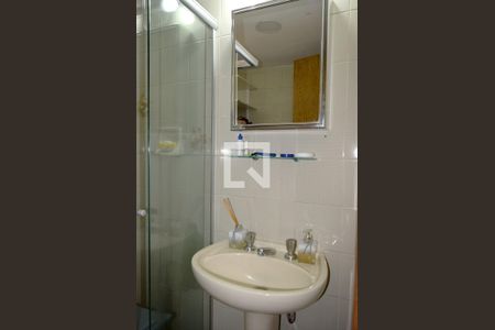 Apartamento à venda com 89m², 3 quartos e 3 vagasBanheiro social