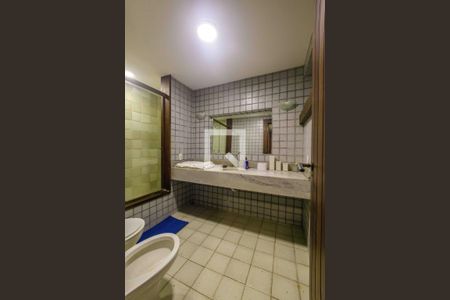 Casa de condomínio à venda com 357m², 4 quartos e 3 vagasBanheiro Suíte 2