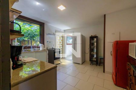 Casa de condomínio à venda com 357m², 4 quartos e 3 vagasCozinha