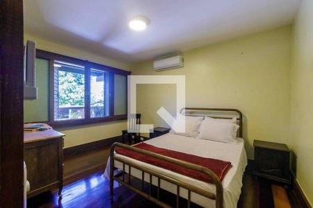 Casa de condomínio à venda com 357m², 4 quartos e 3 vagasQuarto 2