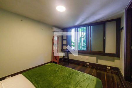 Casa de condomínio à venda com 357m², 4 quartos e 3 vagasSuíte 1