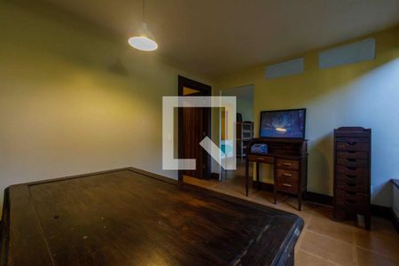 Casa de condomínio à venda com 357m², 4 quartos e 3 vagasEscritório