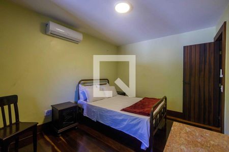 Casa de condomínio à venda com 357m², 4 quartos e 3 vagasQuarto 2