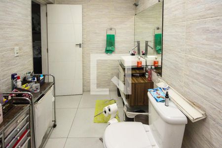 Casa à venda com 260m², 3 quartos e 3 vagas Casa à venda com 260m², 3 quartos e 3 vagasBanheiro da Suite