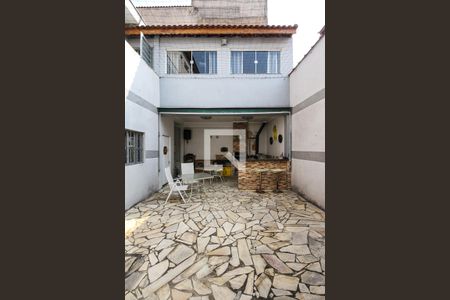 Casa à venda com 260m², 3 quartos e 3 vagas Casa à venda com 260m², 3 quartos e 3 vagasQuintal