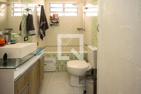 Casa à venda com 260m², 3 quartos e 3 vagas Casa à venda com 260m², 3 quartos e 3 vagasBanheiro Social