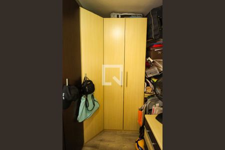 Casa à venda com 260m², 3 quartos e 3 vagas Casa à venda com 260m², 3 quartos e 3 vagasCloset