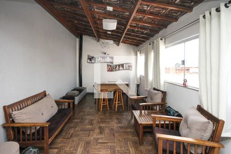 Casa à venda com 260m², 3 quartos e 3 vagas Casa à venda com 260m², 3 quartos e 3 vagasCobertura