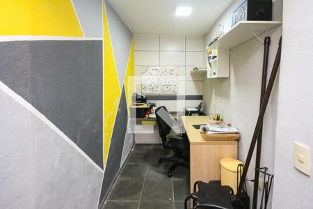 Casa à venda com 260m², 3 quartos e 3 vagas Casa à venda com 260m², 3 quartos e 3 vagasEdícula