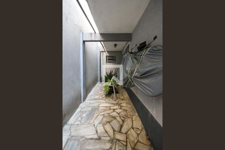 Casa à venda com 260m², 3 quartos e 3 vagas Casa à venda com 260m², 3 quartos e 3 vagasCorredor