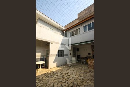 Casa à venda com 260m², 3 quartos e 3 vagas Casa à venda com 260m², 3 quartos e 3 vagasQuintal