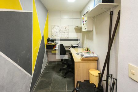 Casa à venda com 260m², 3 quartos e 3 vagas Casa à venda com 260m², 3 quartos e 3 vagasEdícula